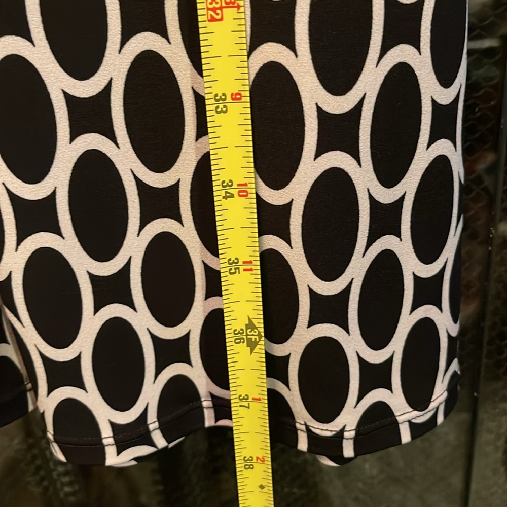 White House | Black Market A-Line Sleeveless Black/White Geometric Print Dress 4 - Picture 12 of 12